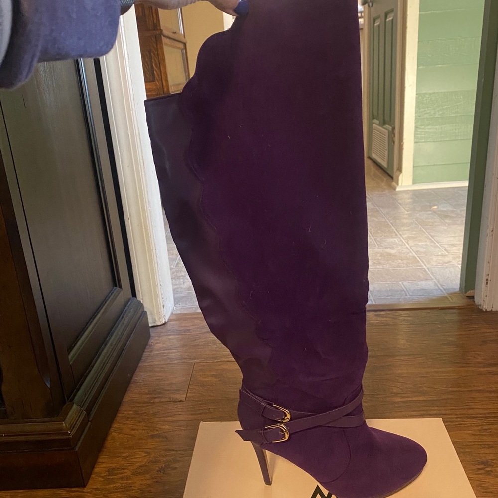 Shoes - Picture 6 of 7